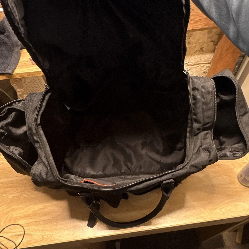Zumit Large Black Nylon Duffle Gym Bag Zip Closure 3 Pockets Adjustable Strap